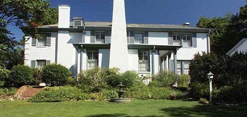 Fuquay Mineral Spring Inn & Garden Exterior photo